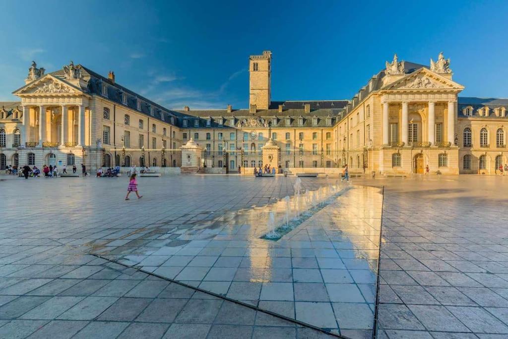 Le Sweet 70'S : Au Coeur Du Centre Historique Lägenhet Dijon Exteriör bild